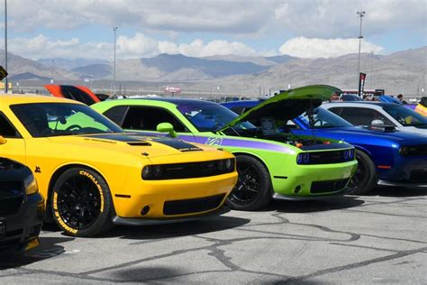 Dodge Celebrates HEMI® Day, Gives Fans an Exclusive Behind。